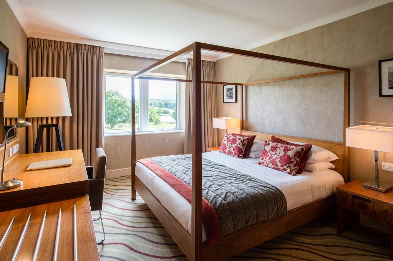 Lakeside Park Hotel & Spa Fishbourne  Exterior foto
